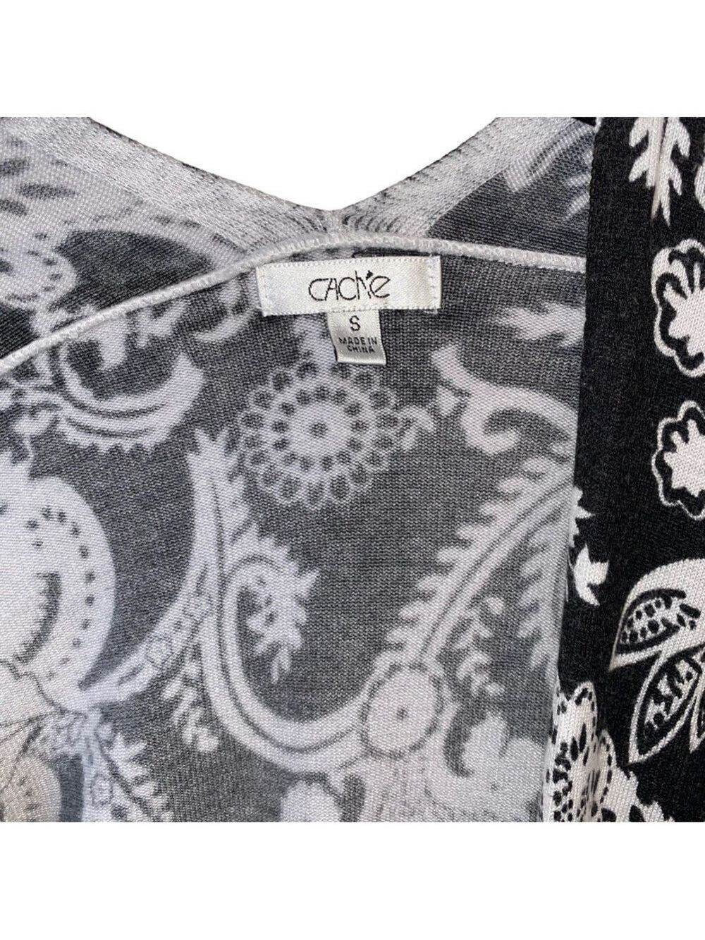 Cache Open Front Paisley Black and White Hi Low Point Cardigan Size Small - Picture 7 of 7